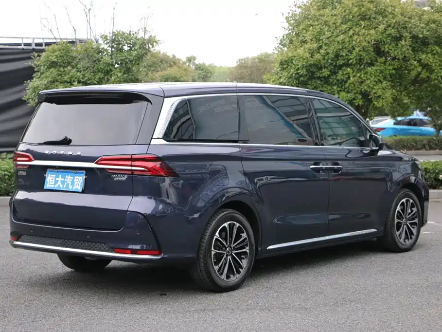 Roewe iMAX8 400 TGI Supreme Series Honored