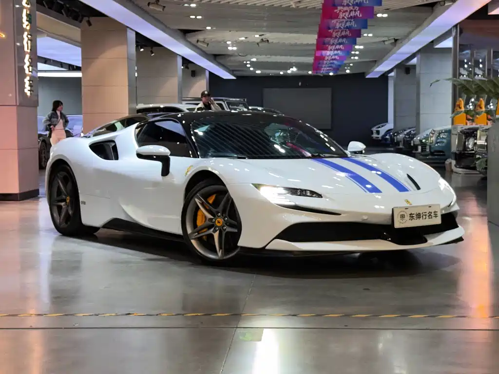 SF90 3.9 T V8 Stradale