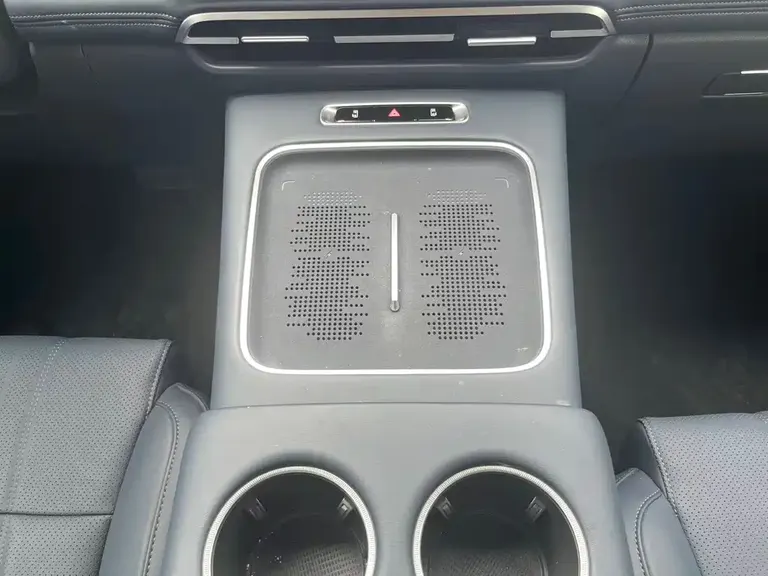 Voyah Dreamer PHEV Qiankun Ultra