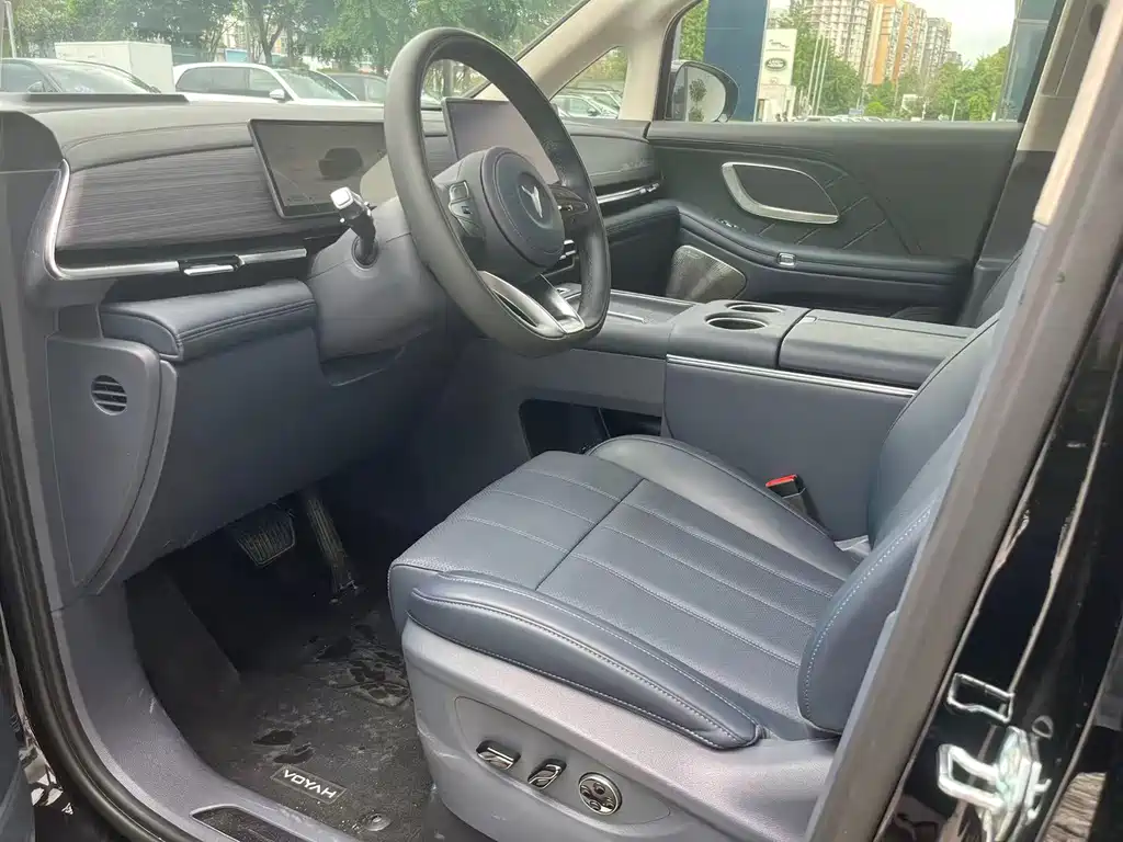 Voyah Dreamer PHEV Qiankun Ultra