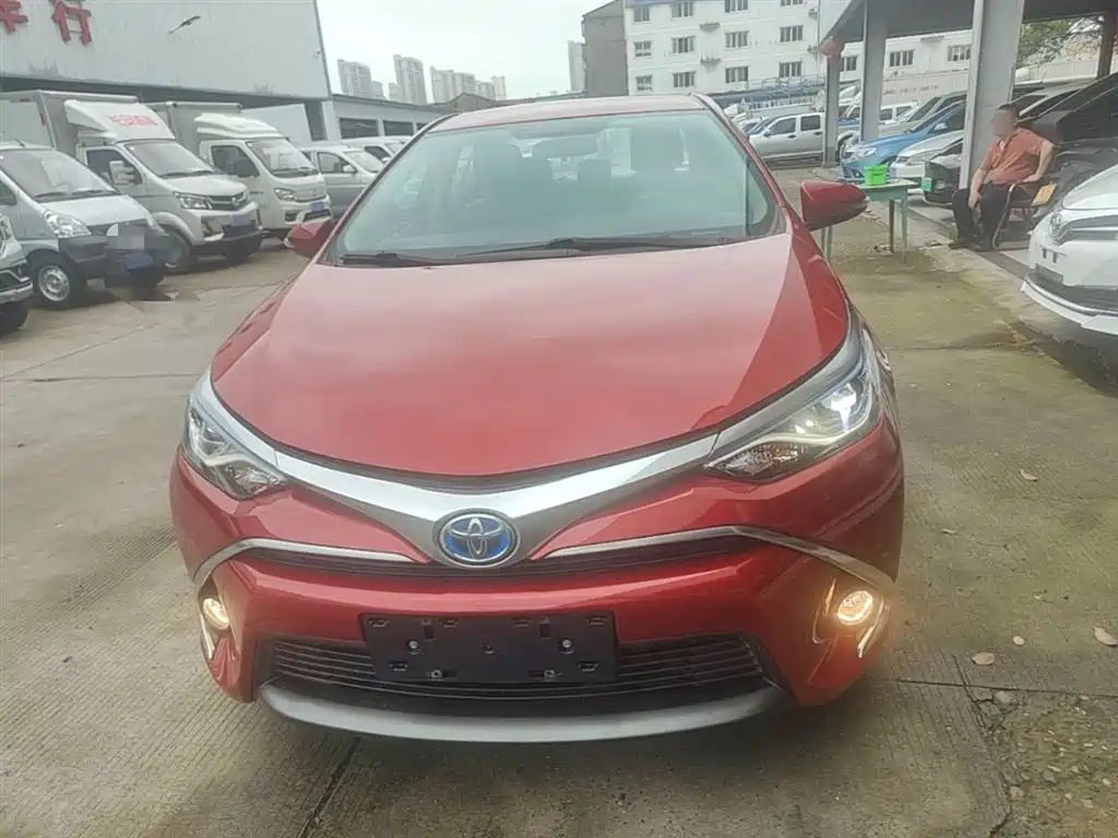Levin Dual Engine 1.8 H GS E-CVT Elite Sunroof