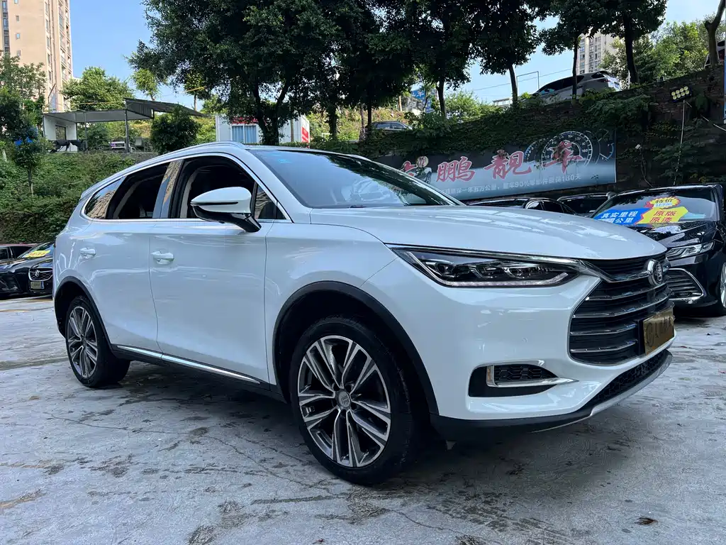 Tang 2.0 T Auto Connected Distinguished 7-seat CN-V