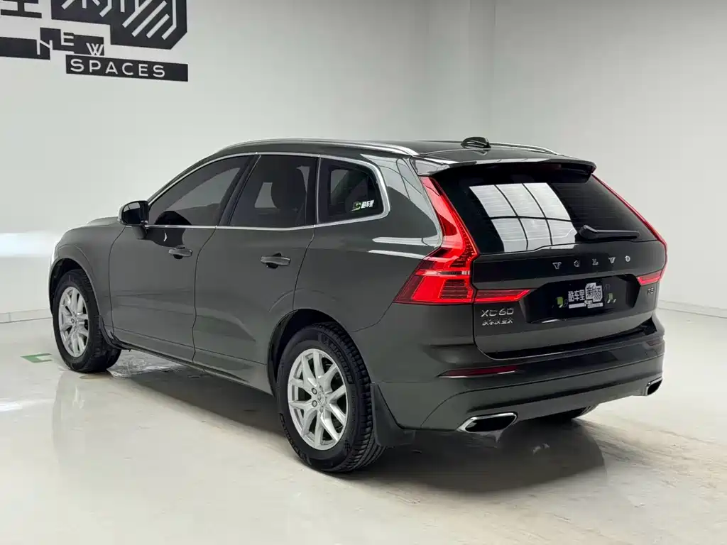Volvo XC60 T5 4 WD Smart Ease CN-V