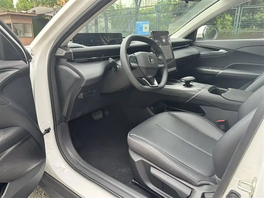 Eado 1.5 T GDI Auto Distinguished