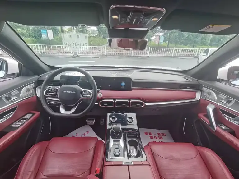 Jetour X70 PLUS 捷途X70 PLUS 2021款 诸葛 1.6 T DCT卧龙 7座