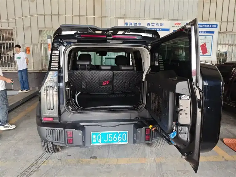 Jetour Traveller 2.0 T 4 WD Cross PRO