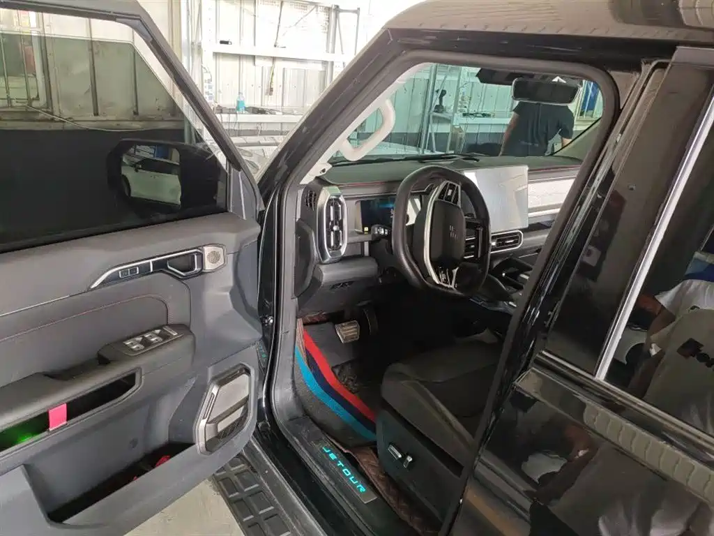 Jetour Traveller 2.0 T 4 WD Cross PRO