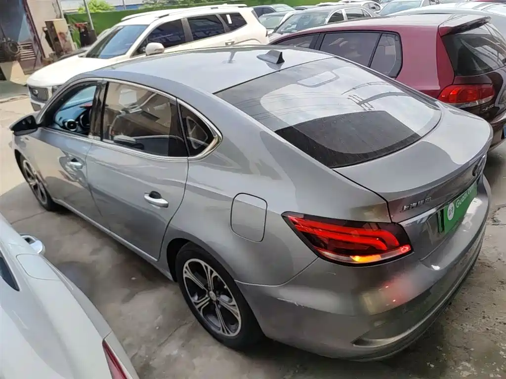 MG 6 NEV 名爵6新能源 2018款 45 T E-DRIVE智驱混动尊享互联网版