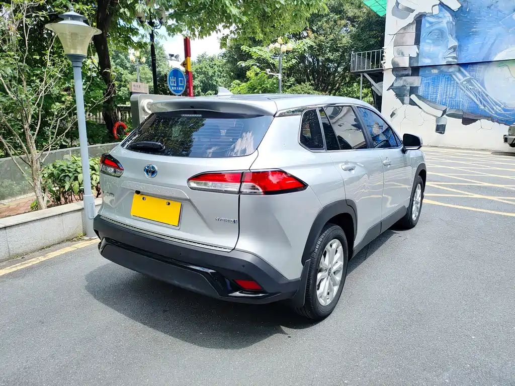 Frontlander 2.0 L Smart e-Hybrid Dual Engine Leading