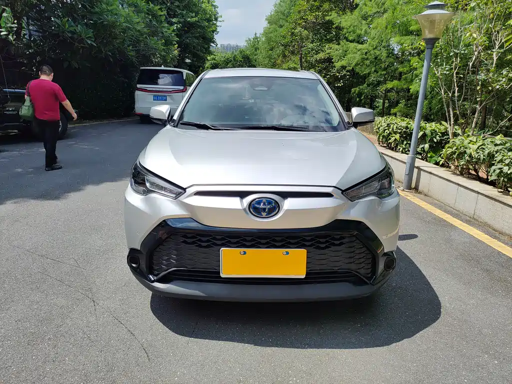 Frontlander 2.0 L Smart e-Hybrid Dual Engine Leading