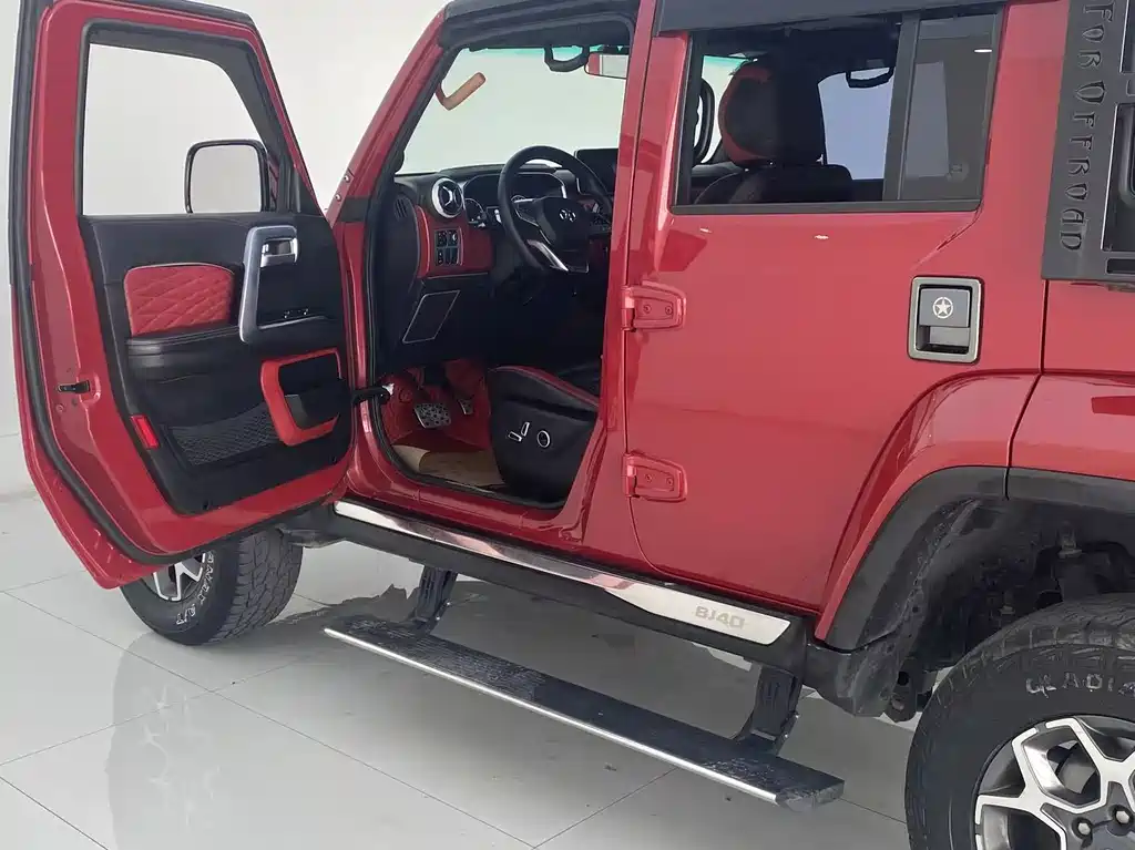 BAIC BJ40 PLUS 2.3 T Auto 4 WD Premium CN-V