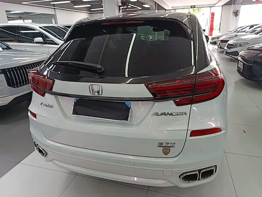 Avancier 370 TURBO 2 WD Luxury