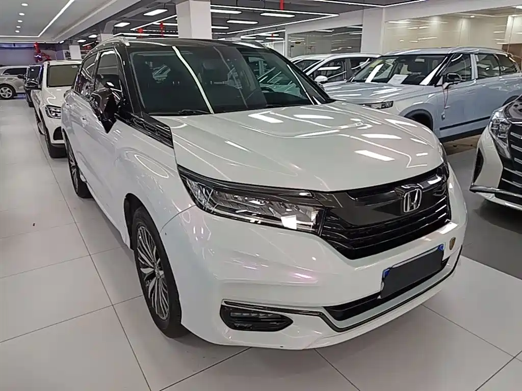 Avancier 370 TURBO 2 WD Luxury