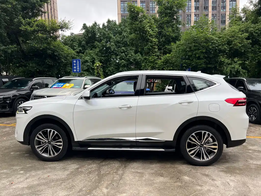 Haval F7 2.0 T 4 WD i Joy CN-VI