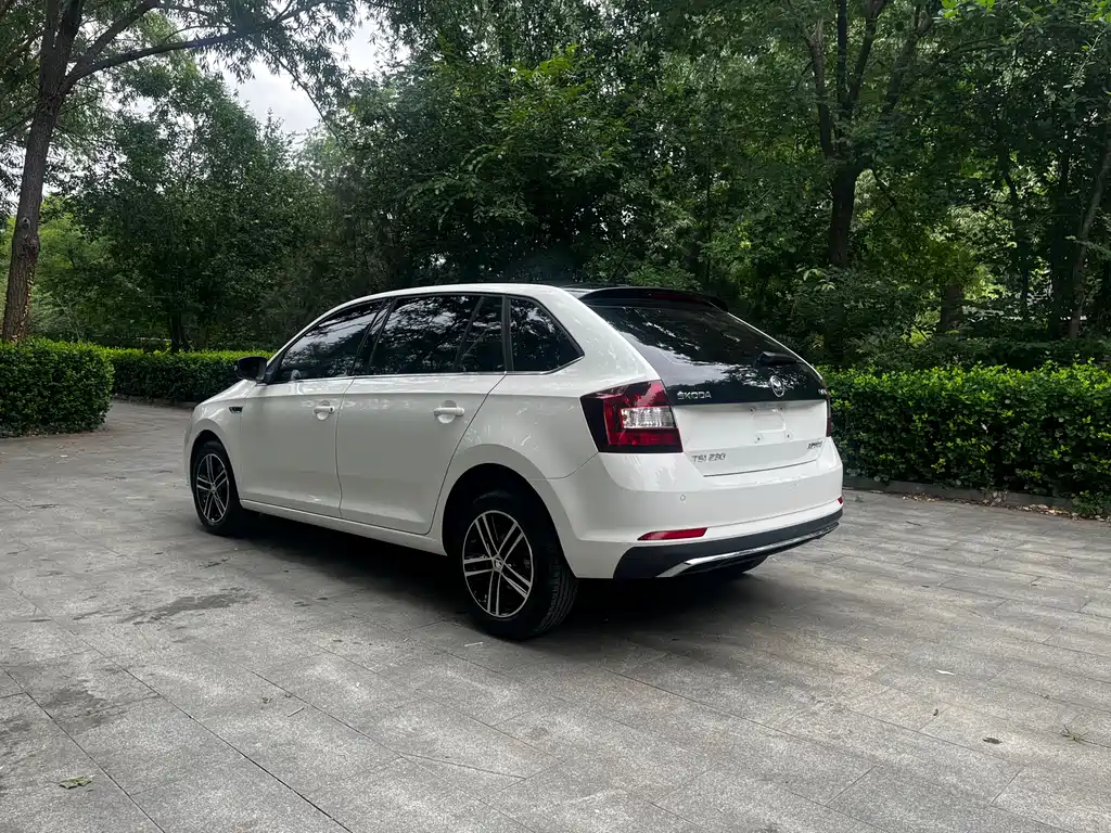 Rapid Spaceback 昕动 2018款 TSI230 DSG运动版