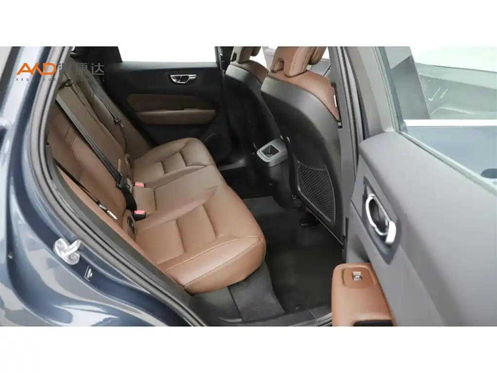 Volvo XC60 沃尔沃XC60/2.0 T/24款/B5 四驱智逸豪华版