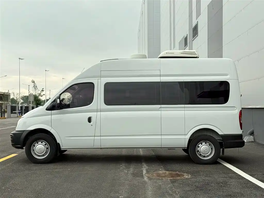 Xintu V80 新途V80 2015款 2.5 T 手动傲运通版长轴高顶