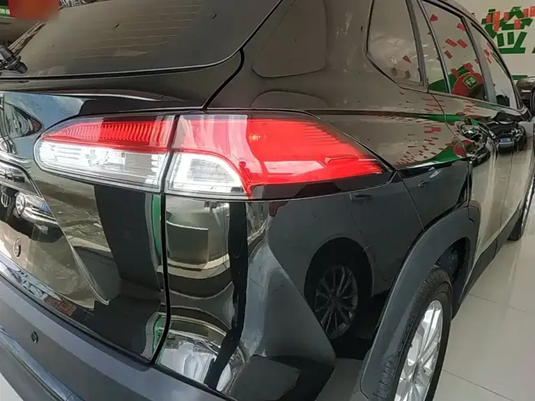 Toyota Frontlander 2.0 L CVT Elite
