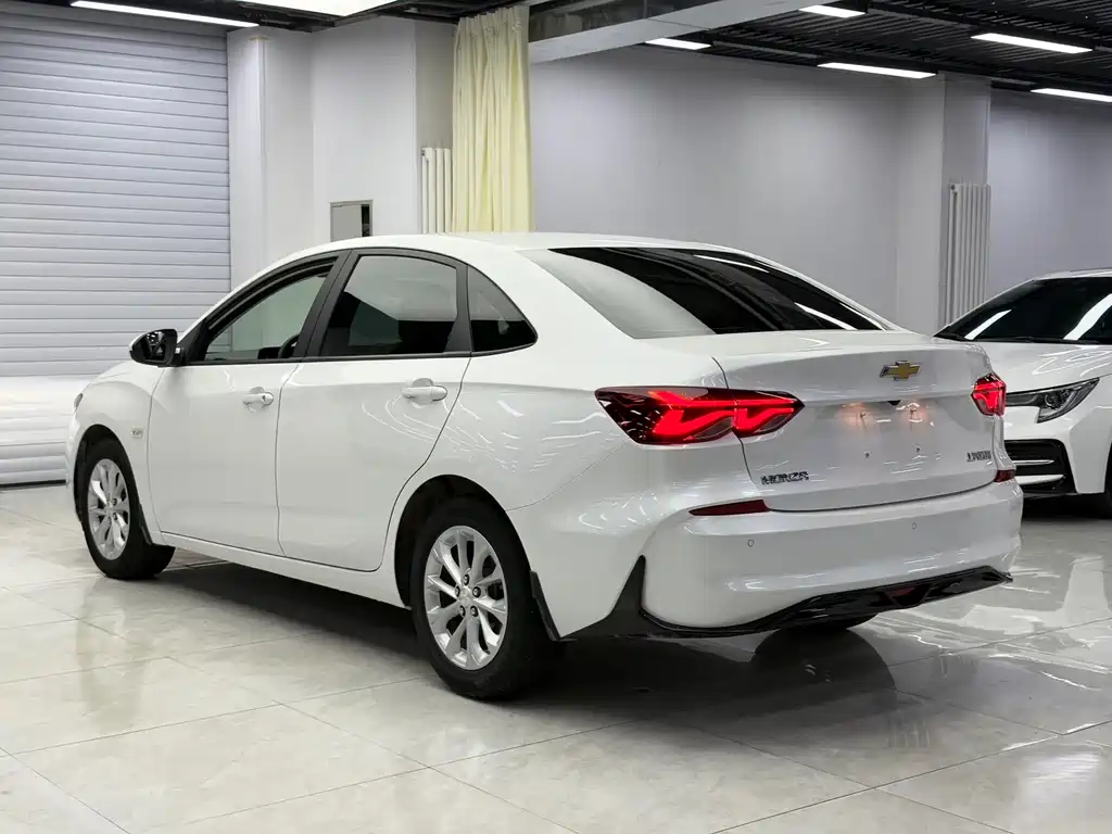 Monza 1.5 L DCT Joy