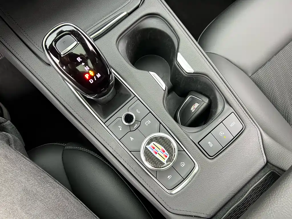 Cadillac XT4 25 T 2 WD Style