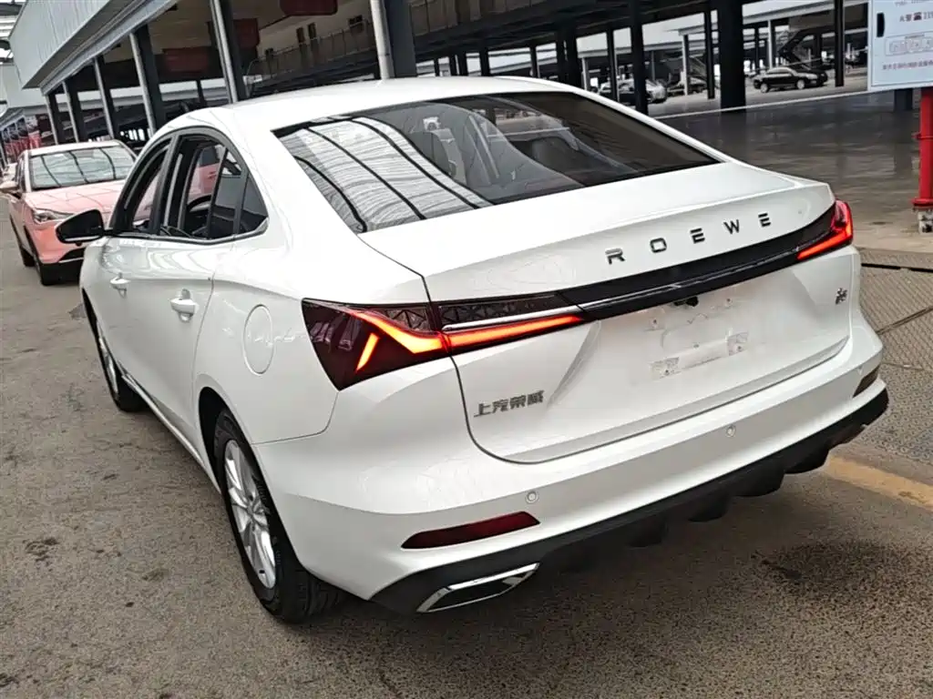 Roewe i5 1.5 L CVT Luxury