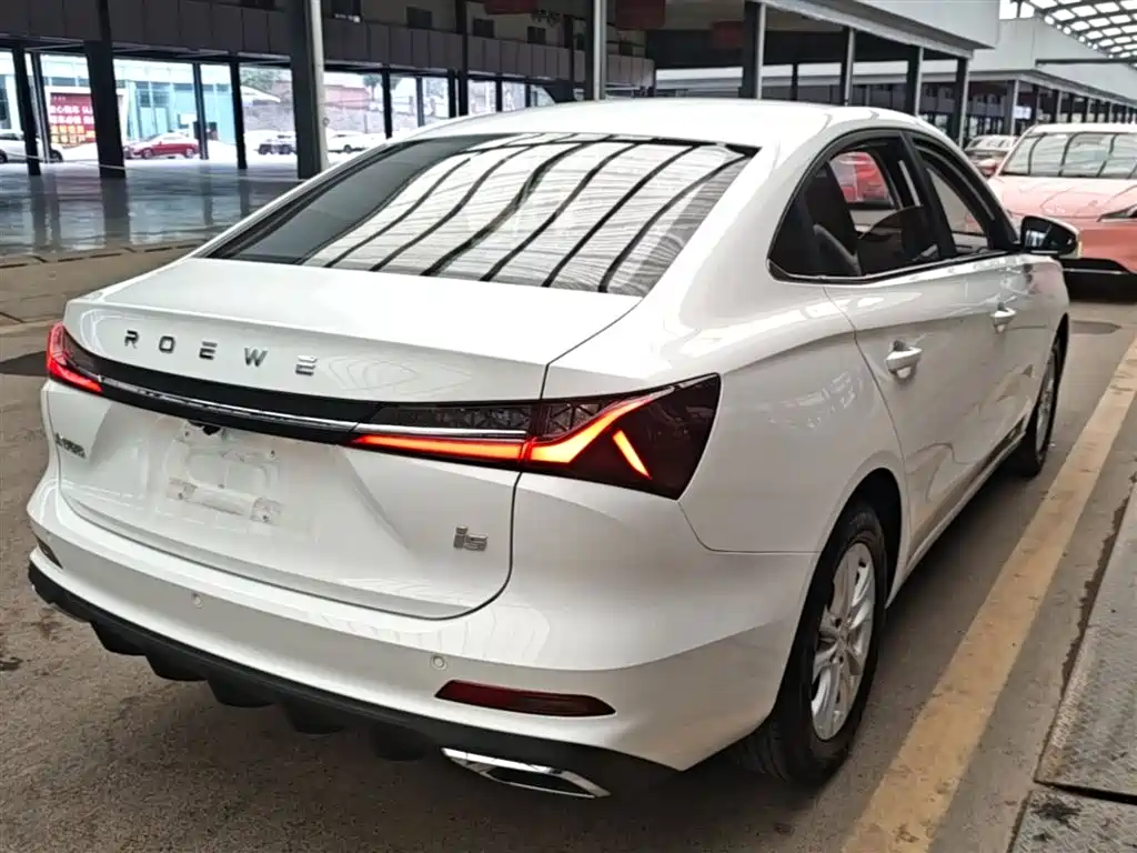 Roewe i5 1.5 L CVT Luxury