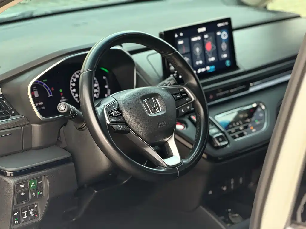 Elysion 2.0 L e:HEV Luxury