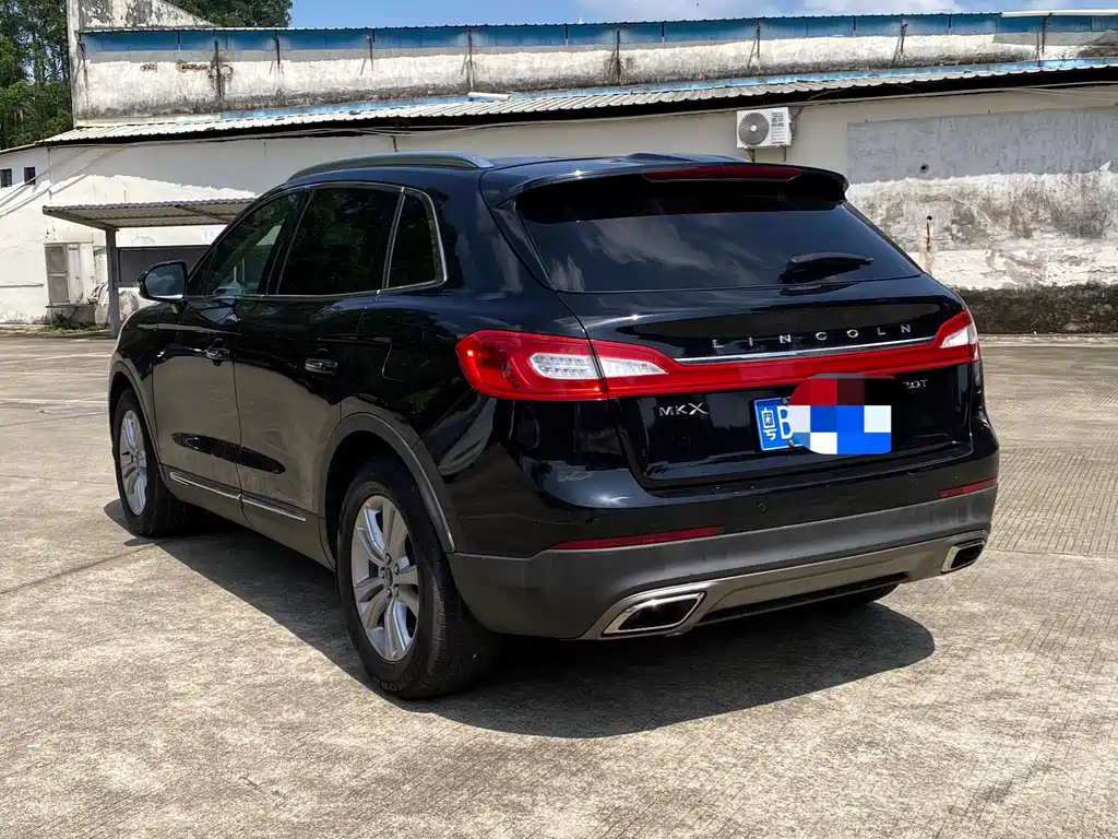 Lincoln MKX 2.0 T 2 WD Premium