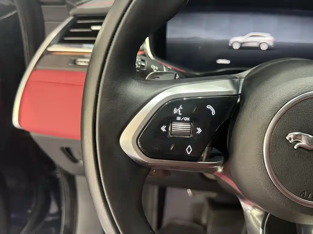 Jaguar F-PACE 捷豹F-PACE 2024款 P250 R-Dynamic HSE