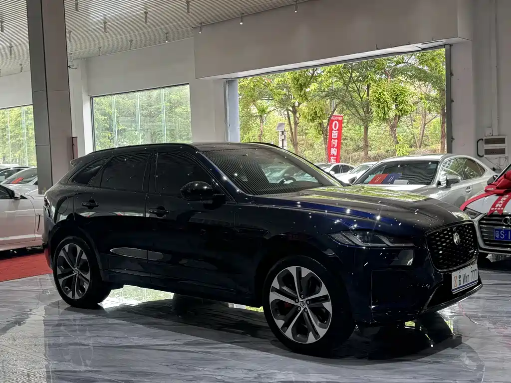 Jaguar F-PACE 捷豹F-PACE 2024款 P250 R-Dynamic HSE