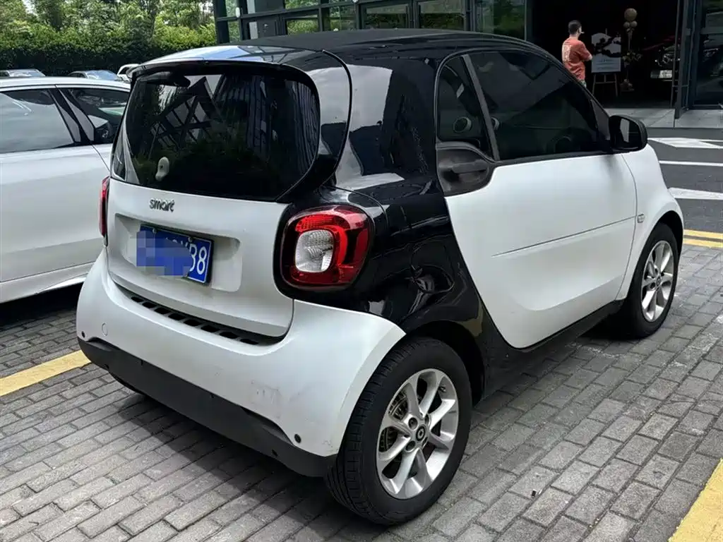 smart fortwo 1.0 L 52 kW Hardtop Agile