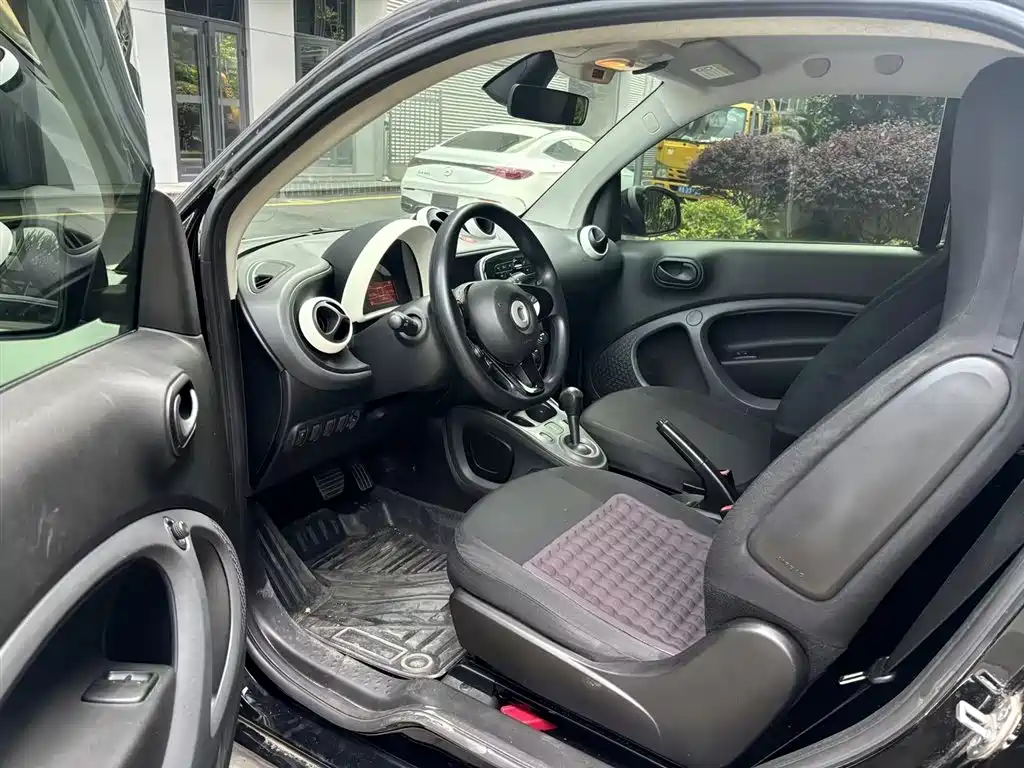 smart fortwo 1.0 L 52 kW Hardtop Agile