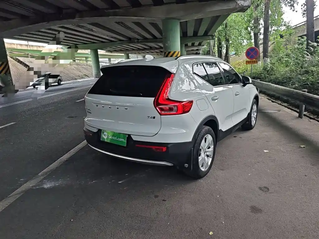 Volvo XC40 T4 4 WD Smart Travel Fashion