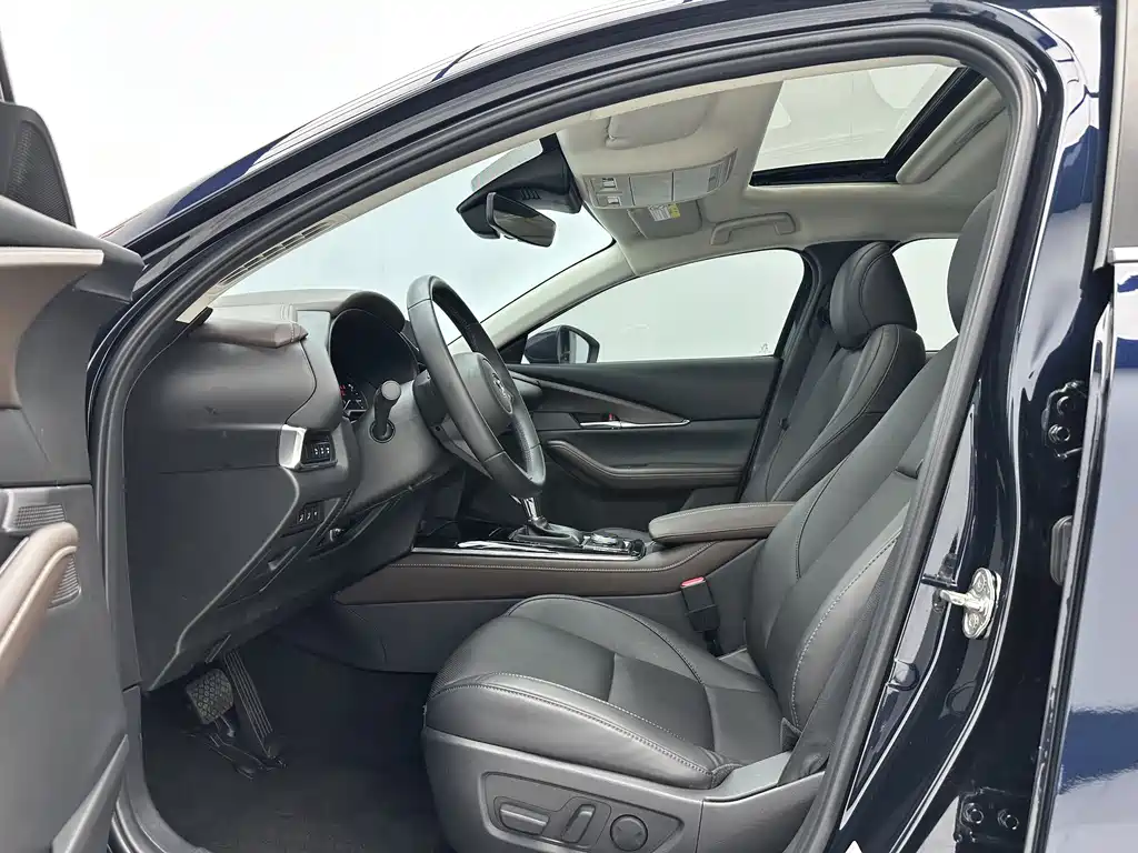 Mazda CX-30 2.0 L Auto Jiayue
