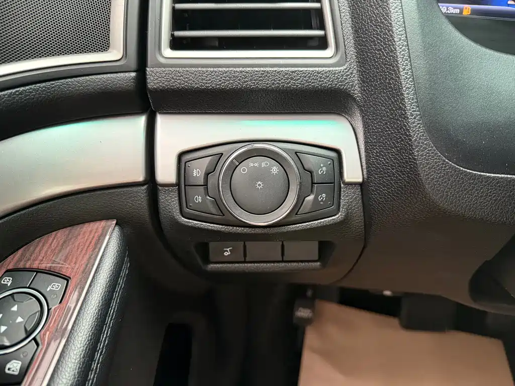 Explorer (Import) 2.3 T Style