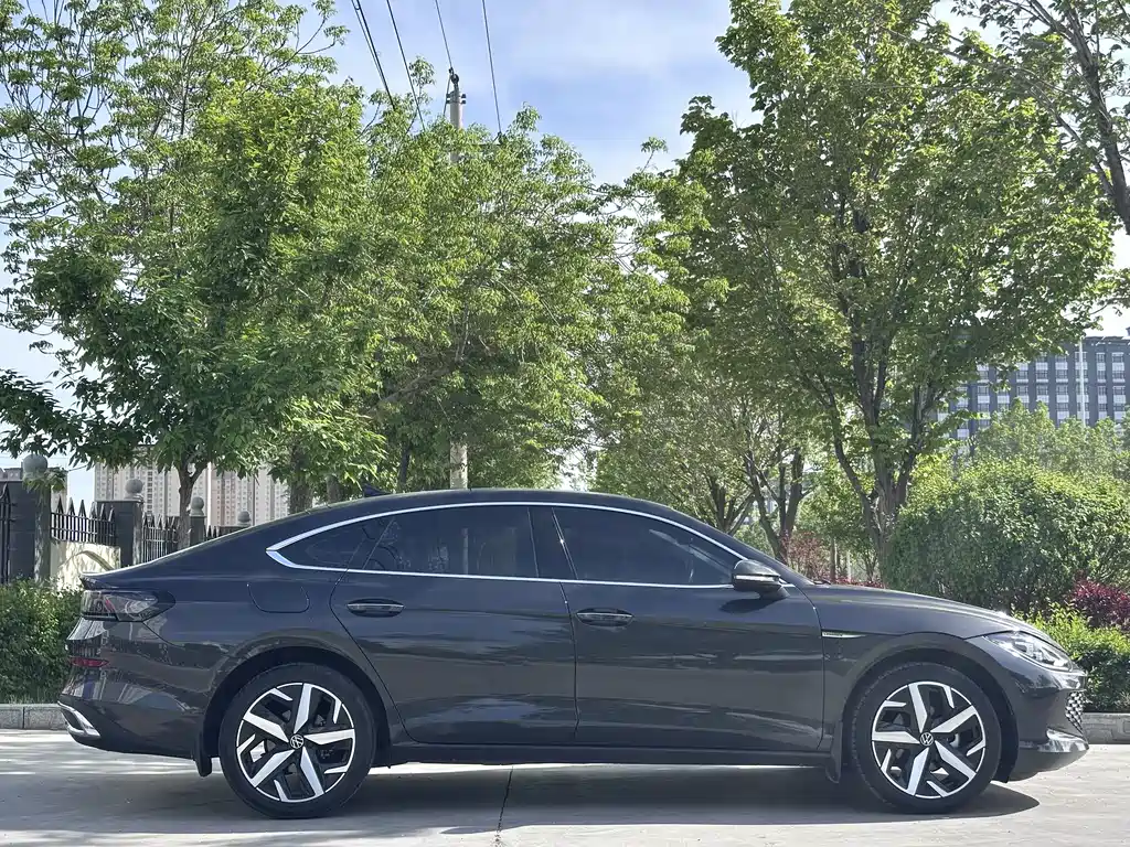 Lamando Lamando L 280 TSI DSG Spicy Cool