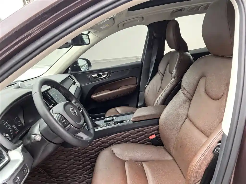 Volvo XC60 T5 4 WD Smart Ease Luxury