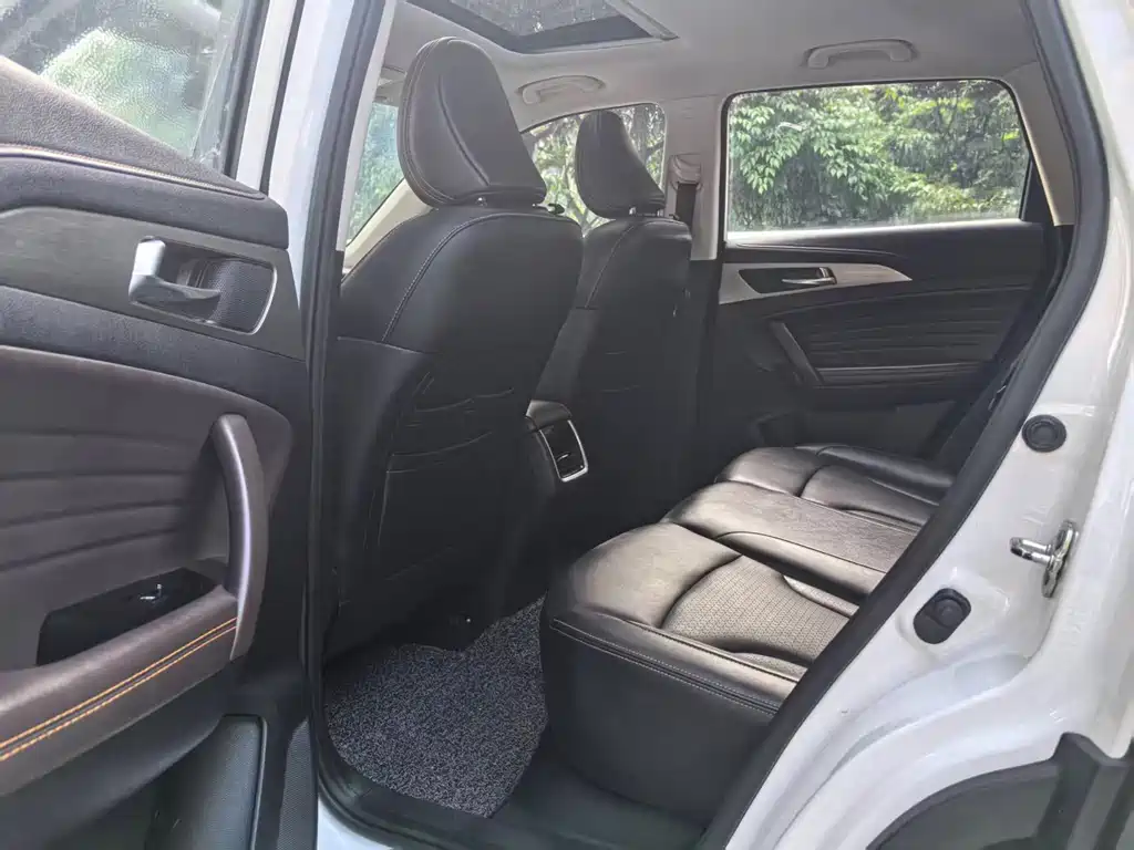 Changan CS35 PLUS 1.6 L Auto Cool Connect CN-V