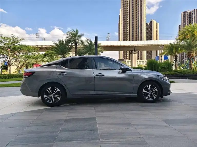 Nissan Sylphy Facelift 1.6 L XL CVT Joy