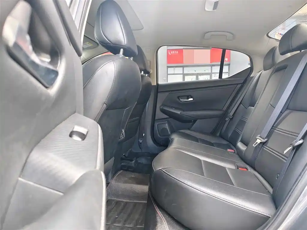 Sylphy Facelift 1.6 L XL CVT Joy