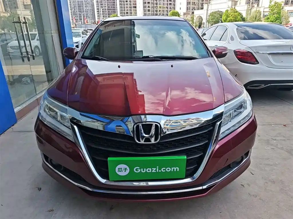 Crider 1.8 L CVT Luxury