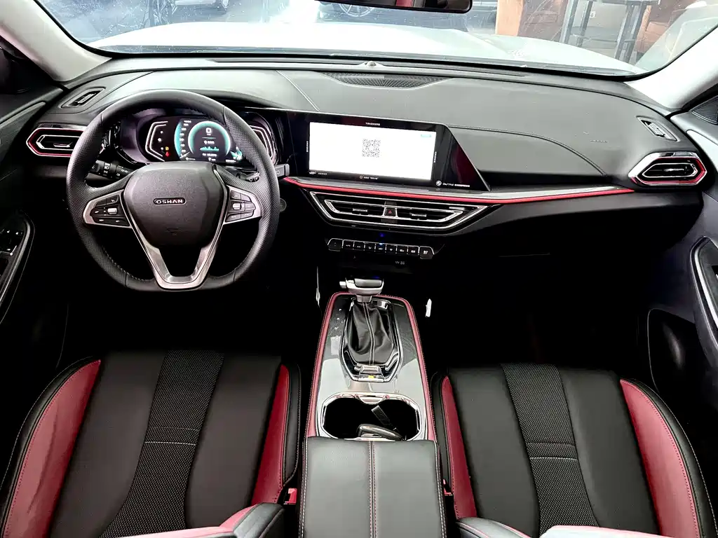 Changan Oshan X5 1.5 T DCT Distinguished