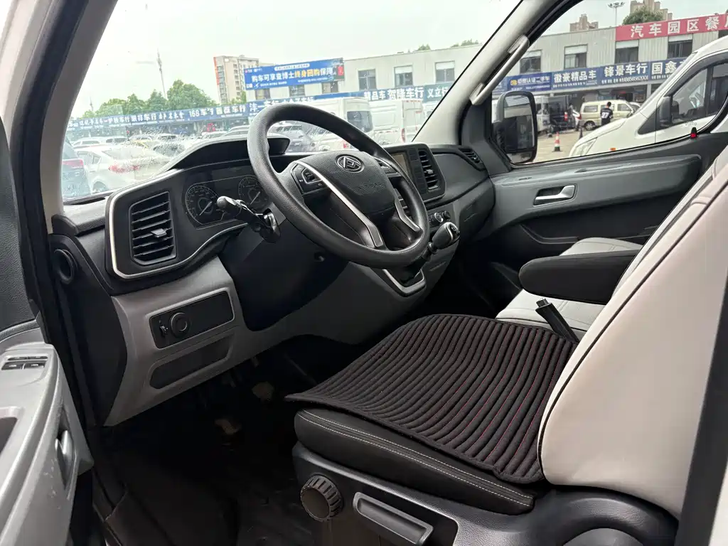 Xintu V80 2.0 T Manual Classic Aoyuntong Power LWB Mid Roof 6 7 8 9-seat