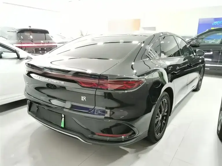 BYD Han DM-i Glory 121 KM Distinguished