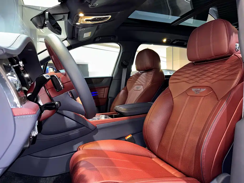 Bentayga 4.0 T V8 LWB Range Elegant Degree