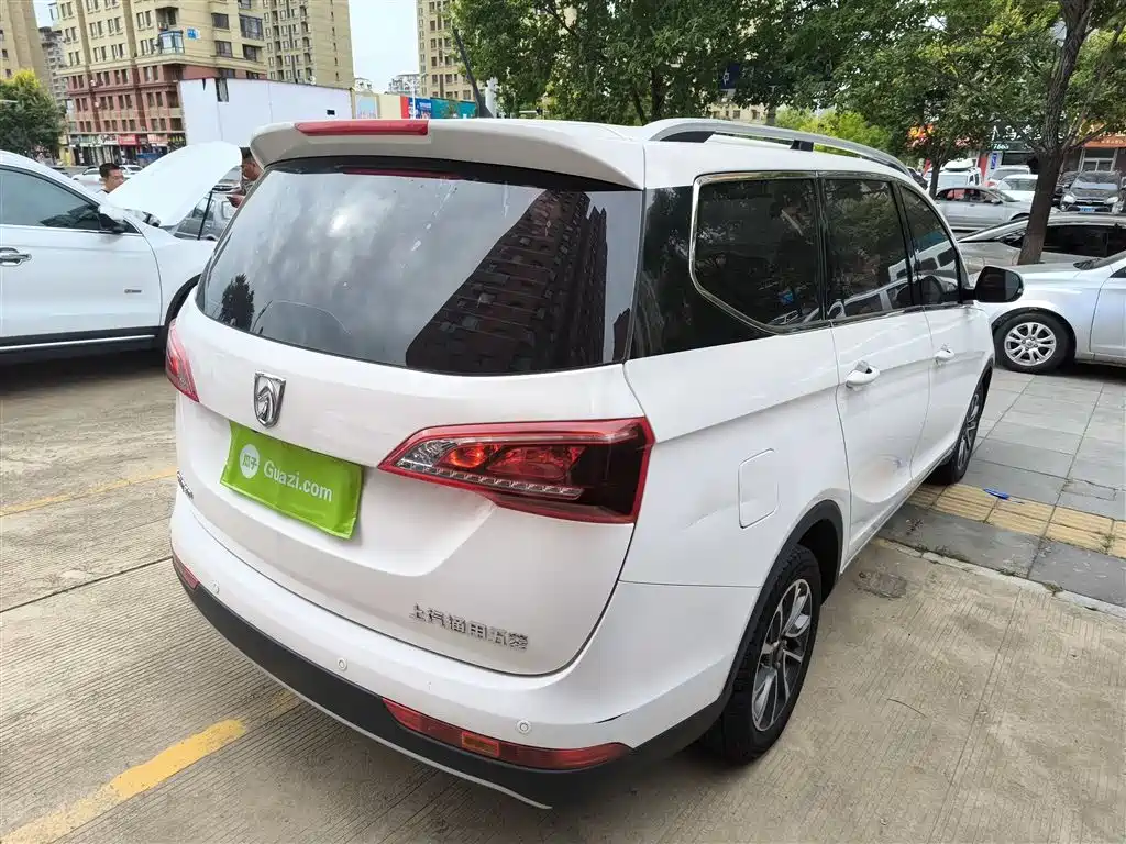 Baojun 730 宝骏730 2019款 1.5 T CVT时尚型 7座 国V