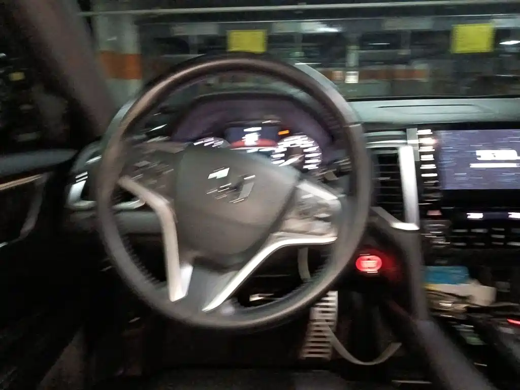 Honda UR-V 370 TURBO 4 WD Premium CN-V