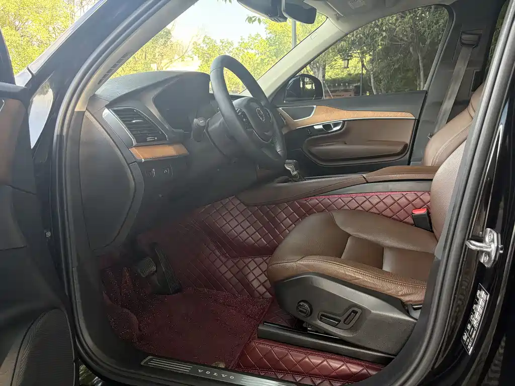 Volvo XC90 Facelift T6 Smart Ease Luxury 7-seat