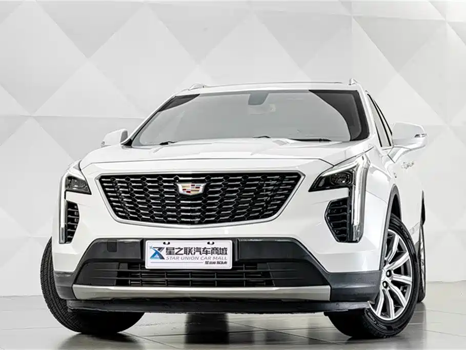 Cadillac XT4 Facelift 28 T 2 WD Leading