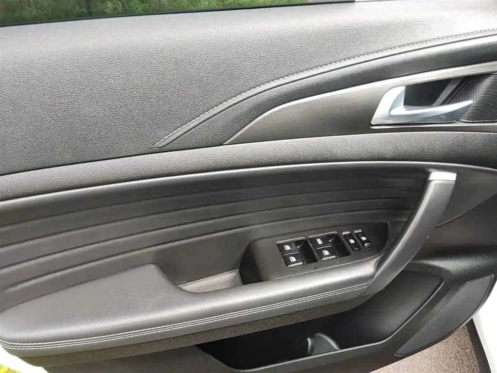 Changan CS35 PLUS Glory Million 1.6 L Manual Luxury